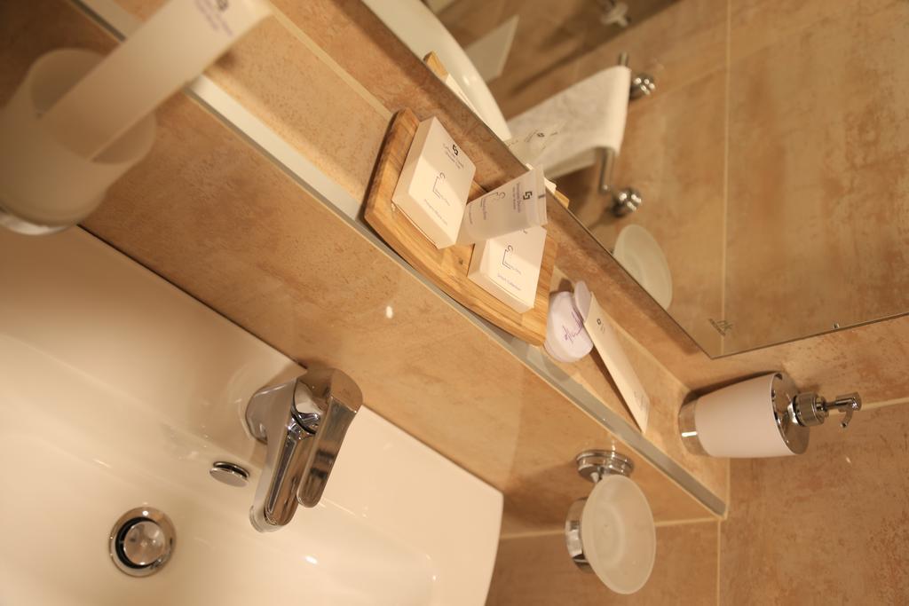 Groane Hotel Residence Cesano Maderno Zimmer foto